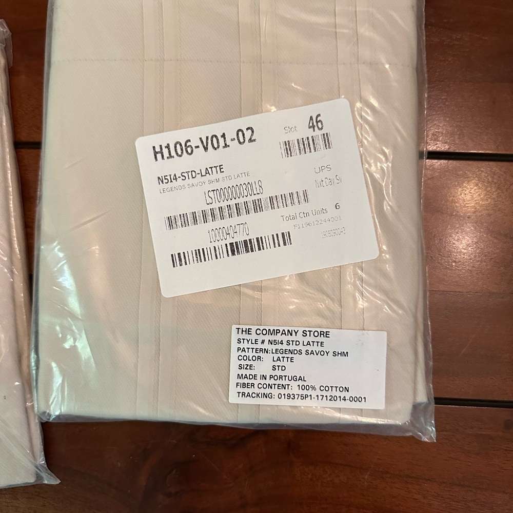 The Company Store Legends Savoy Queen Duvet cover and 2 Standard Shams   Nwt - Picture 2 of 3